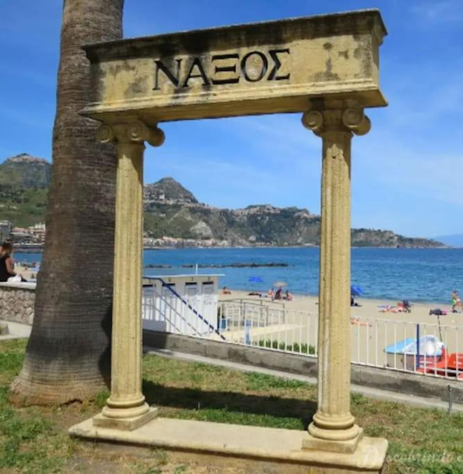 Casa Vacanza Giardini Naxos Taormina Miranaxos Dış mekan fotoğraf