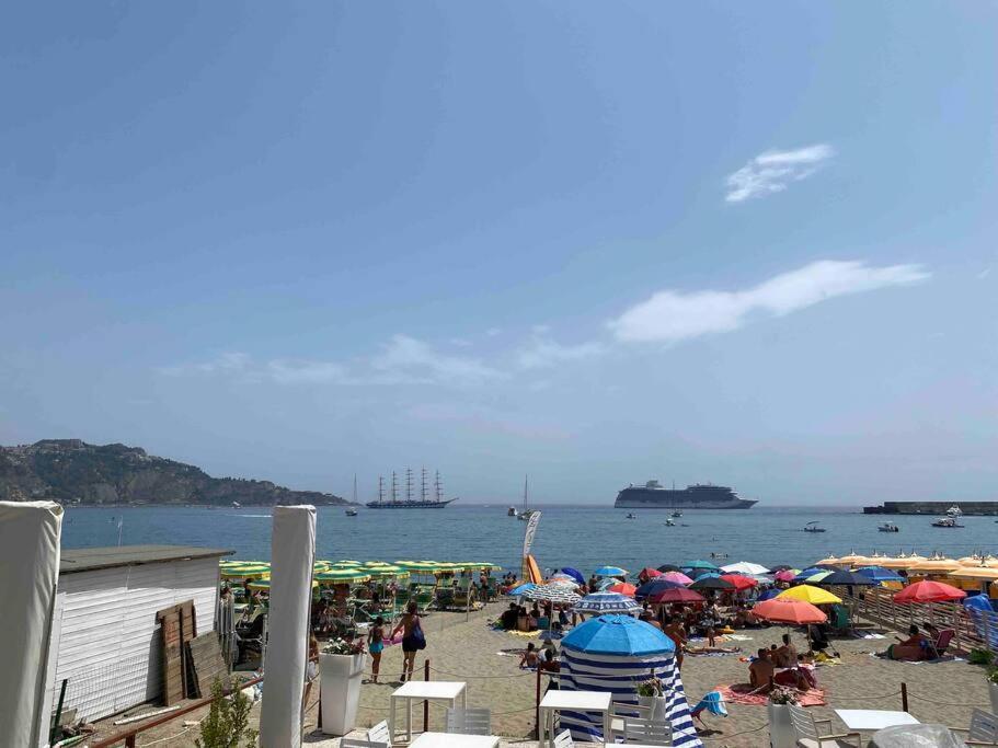 Casa Vacanza Giardini Naxos Taormina Miranaxos Dış mekan fotoğraf